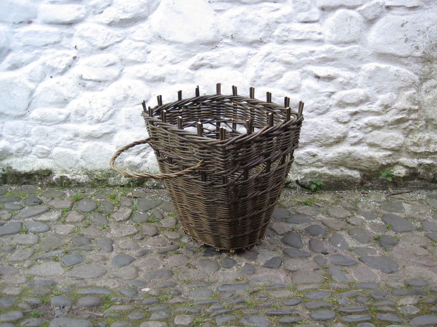 Traditional Willow Bob Johnston Basket Maker